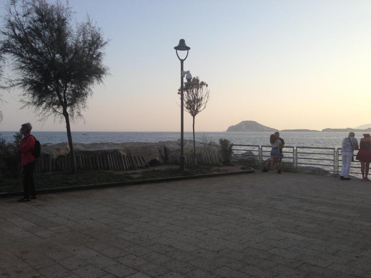 Valerio'S Flat Appartement Pozzuoli Buitenkant foto
